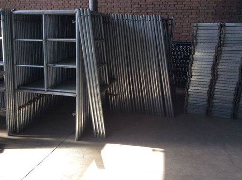 移动脚手架与多功能炮弹炉 现代户外与工程生活的革新伴侣